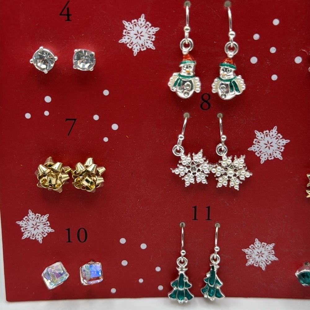 NWT NAPIER 12 DAYS OF HOLIDAY Christmas Holiday 12 Pairs of Earrings Set - Picture 4 of 6
